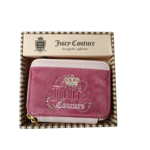 Billetera Juicy Couture Rosada de terciopelo con brillantes